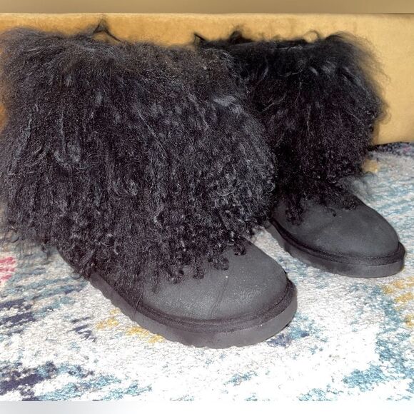 UGG Short Boots Authentic Mongolian Sheepskin Black 7 - Picture 1 of 8